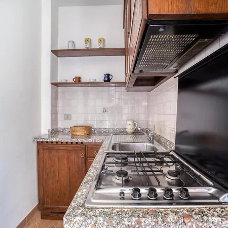 Dom wakacyjny Mansion In With Pool & Garden