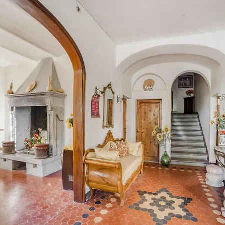 Mansion In With Pool & Garden