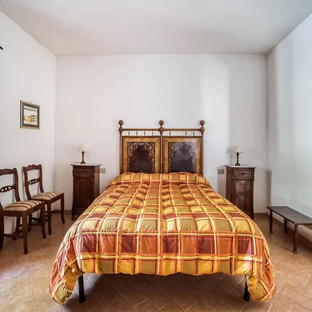 Mansion In With Pool & Garden Feriehus