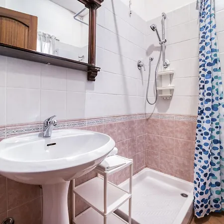 Mansion In With Pool & Garden Dom wakacyjny Citerna